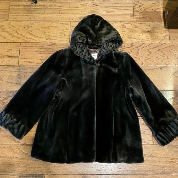 1X Pamela McCoy Faux Fur Shawl Hood Button Collar Fully Lined Black Coat - Picture 5 of 7